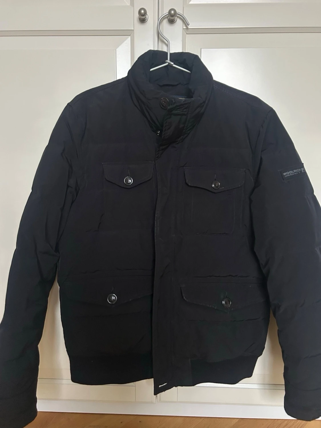 Svart dunjacka från Woolrich