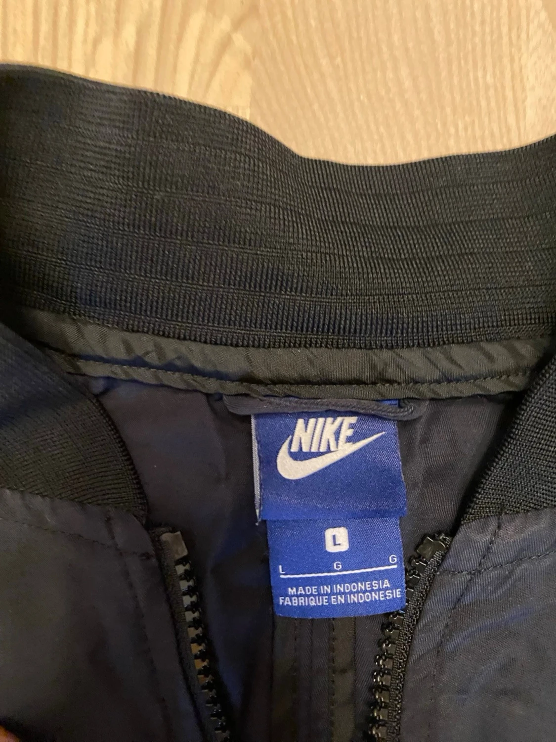 Svart bomberjacka från Nike - 2