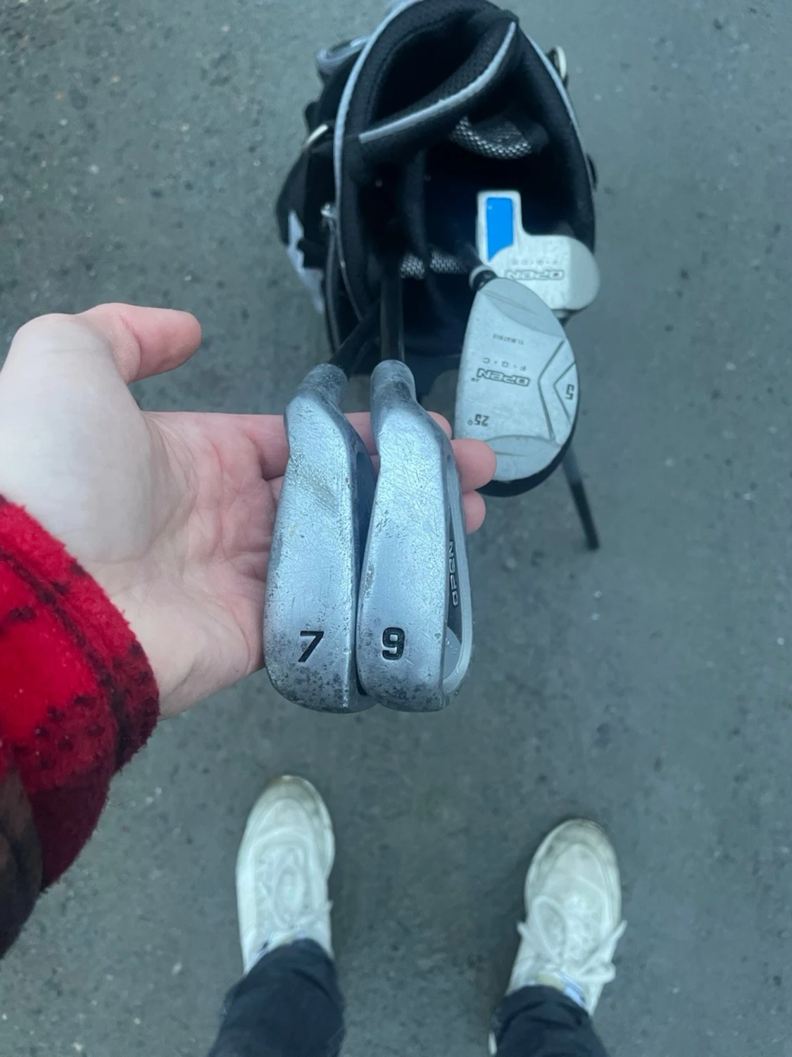 Golfbag med klubbor från Open - 2