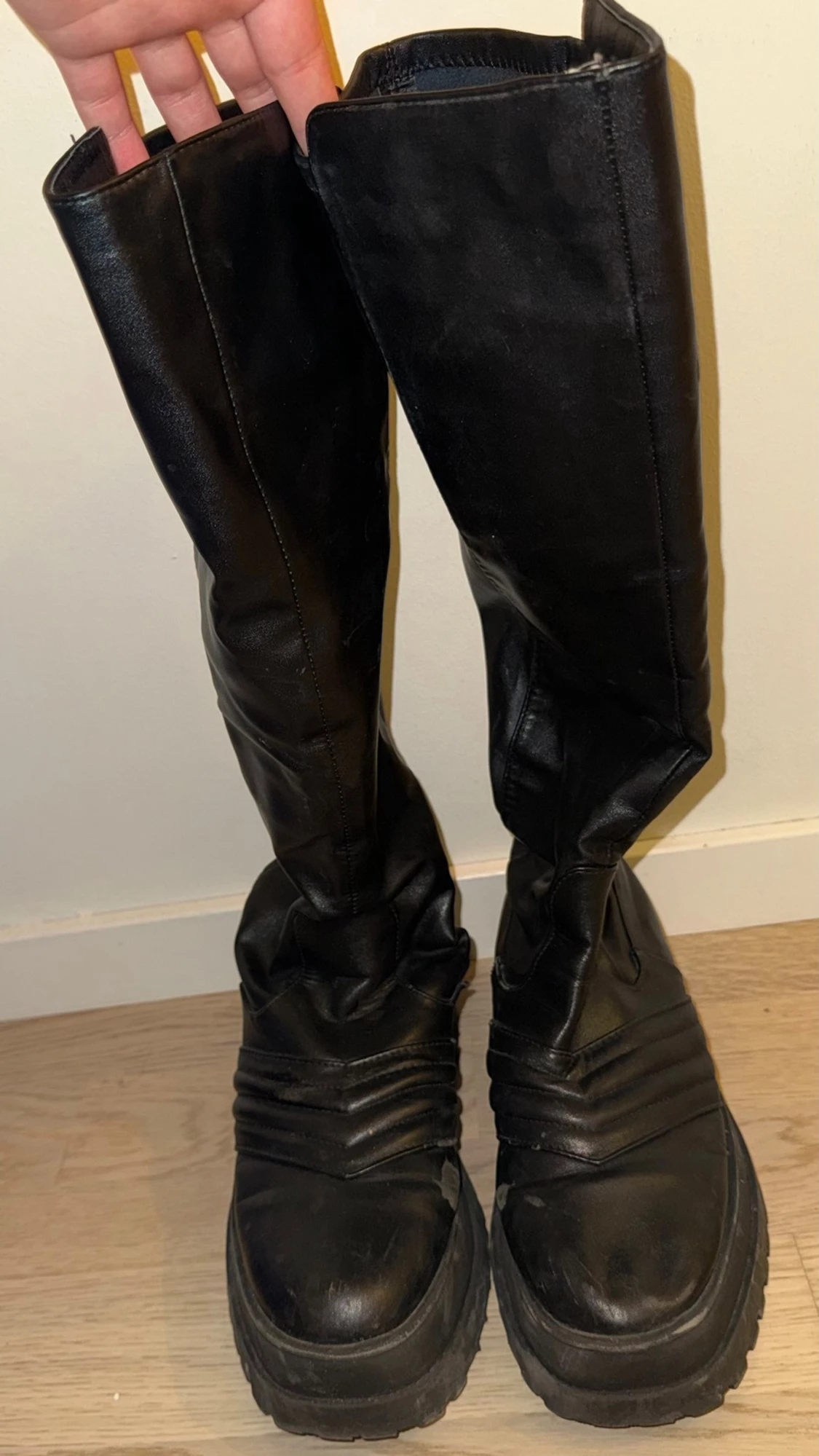 Svarta chunky knähöga boots - 1