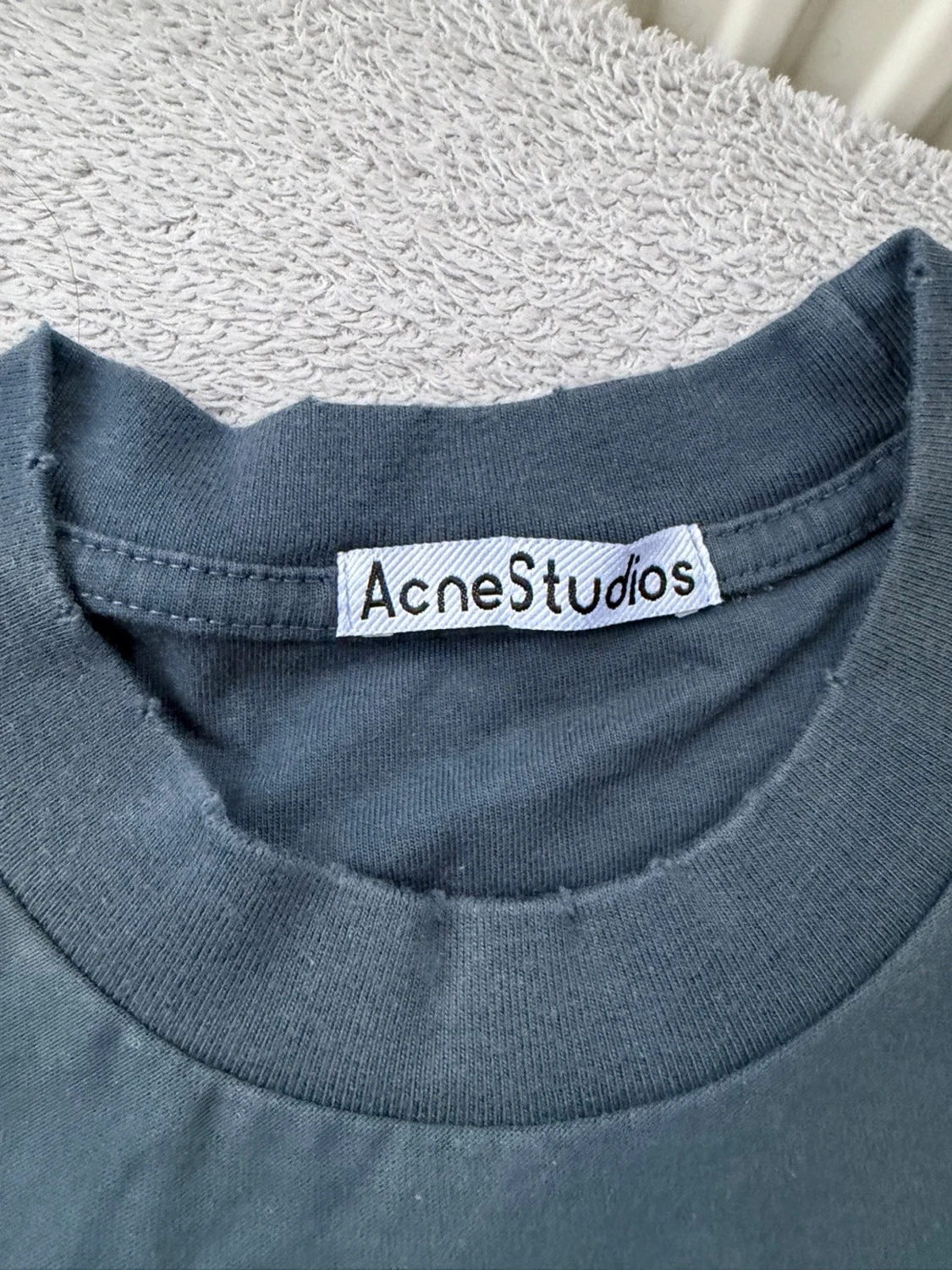 Mörkgrå långärmad Acne Studios tee - 2