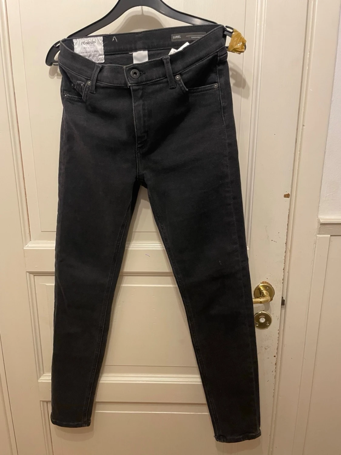 Svarta jeans från Dondup - 2