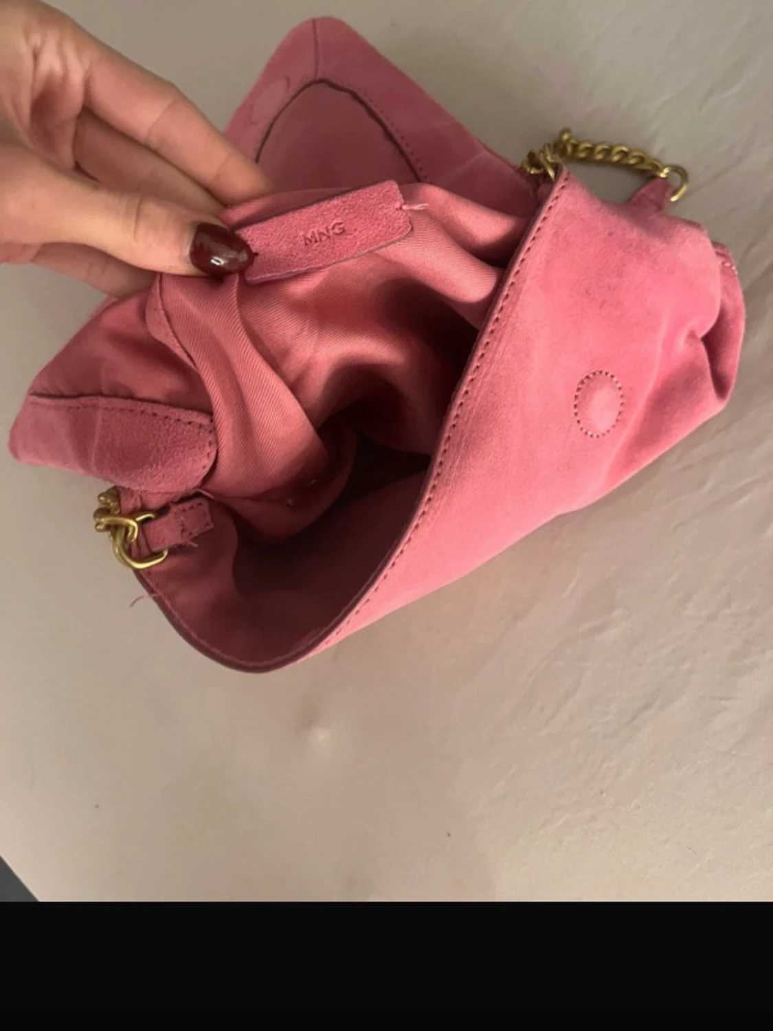 Rosa axelremsväska i mocka - 3