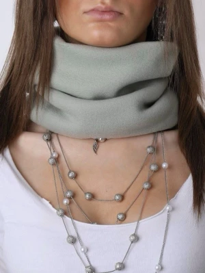 Buff - LISBON - Jättefin, varm och skön buff i en pistachio grön färg!  Buffen är i polarfleece och är sydd för hand. Passar perfekt för lite kyligare dagar!  Vid frågor eller funderingar är det bara att skicka ett meddelande!