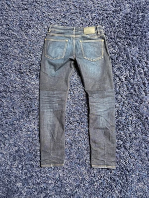 NEUW jeans - Modell: Lou slim Storlek: 29/30