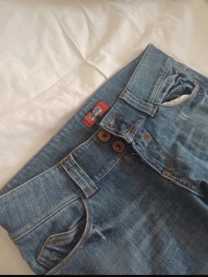 Vintage jeans  - Säljer ett par blå bootcut jeans från Cocomore! I storlek 38/M! Midjemåttet är 39💙 Inte så stretchiga, skulle passa S också!💙Säljer pga att dom tyvärr var för små för mig. 