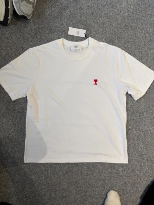 AMI Paris white t shirt  - Size L, true to size. Very comfortable 
