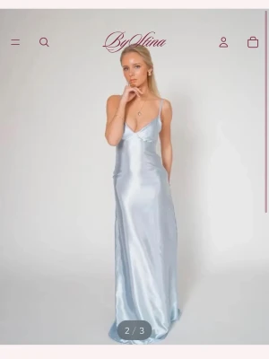 Balklänning från ByStina - Säljer min balklänning jag använt vid ett tillfälle. Nypris ligger på 1500. Har sytt upp den så den passar mig som är 158 + 6,5cm klackar. Skicka gärna prisförslag