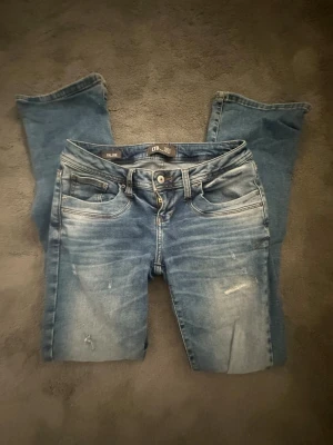 Lågmidjade jeans - Supersnygga lågmidjade jeans, bootcut, inga defekter❤️passar perfekt till våren och sommaren 