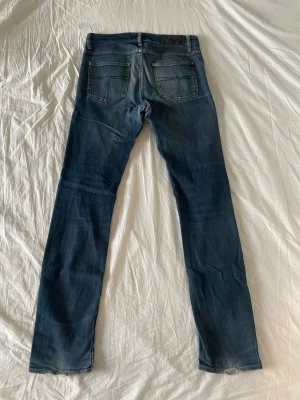 Tiger of Sweden jeans - Säljer ett par riktigt schyssta Tiger of Sweden jeans i väldigt bra skick! Priset kan diskuteras vid snabb affär! Storlek: W31 L34. Hör av dig vid minsta fundering!