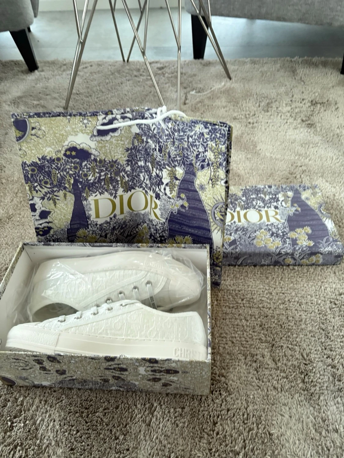 Womens shoes - 1