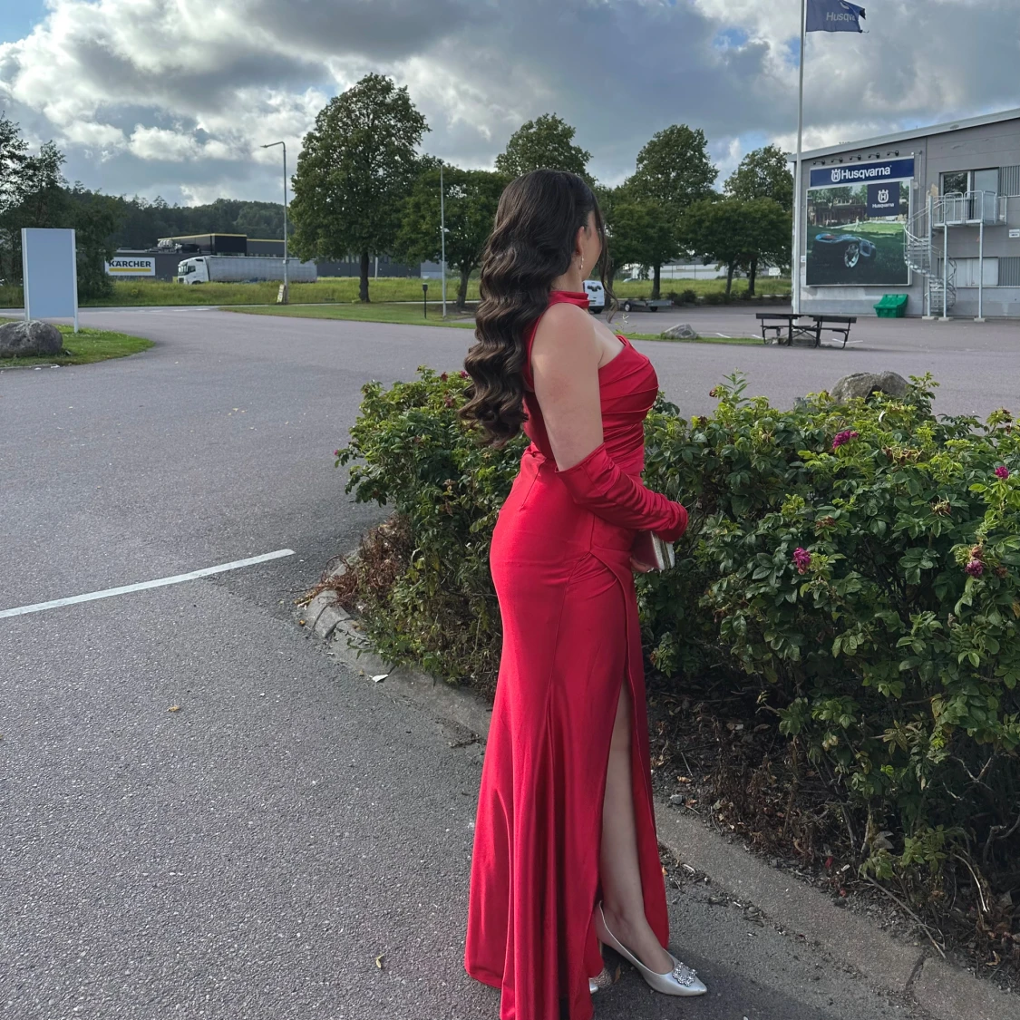 Röd långklänning med slits - 1