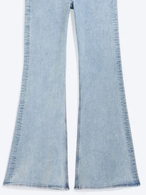 cheap monday jeans - populära jeans ifrån weekday i modellen cheap monday! i stl 24/30😁