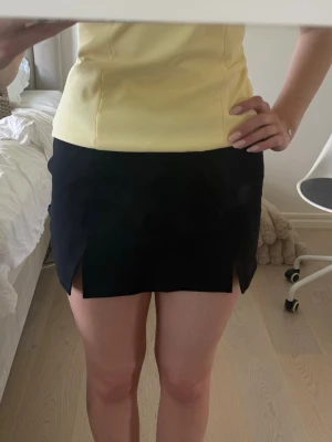 Kostym kjol/shorts - Finns dragkedja på sidan🩷