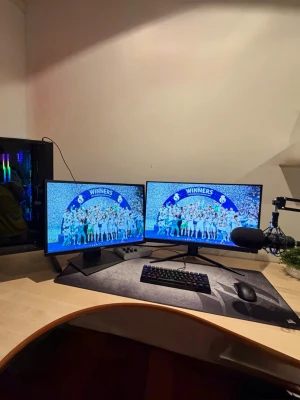 Gaming setup - Hej säljer min gaming setup då den inte kommer till andvändning!  Gaming dator: tuf gaming. Data statusen ser du på bild 8. Ny pris 7500kr säljs för 5000kr  Tangentbord: Deltaco DK430 tangentbord för gaming (svart) ny pris 700kr säljs för 450kr.  Gaming musen: Rival 3 Wireless ny pris 700kr säljs för 500kr  Gaming skärm på bild tre: MSI G2422C  den har 180 hz, 1 ms, 24 tum curved ny pris 2000kr säljs för 1000kr  Gaming skärm på bild 4: 24-tum Dell P2417H 1920 x 1080 LED Monitor Svart upptill 75,