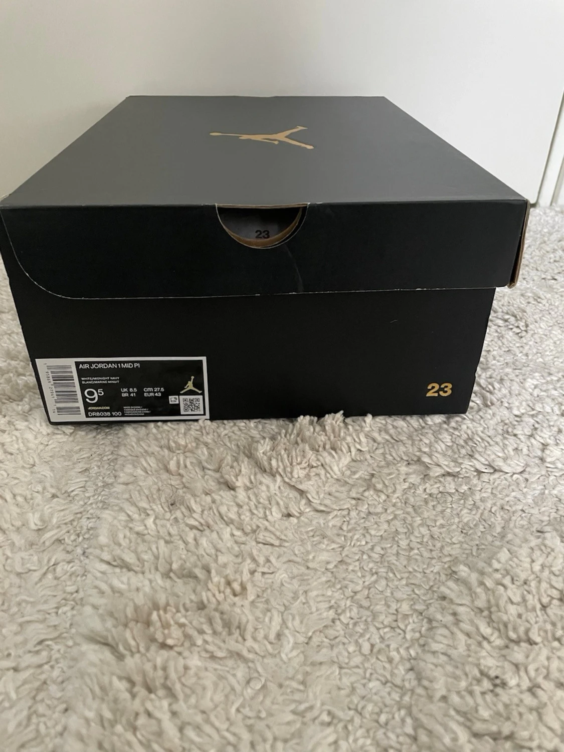 Nike Air Jordan 1 Mid  - 1