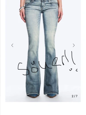 SÖKER!!! - BOOTY BEI LOW WAIST SKINNY BOOTCUT JEANS CHEAP MONDAY