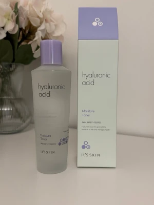 Toner - Hyaluronic acid toner från korea, helt ny!