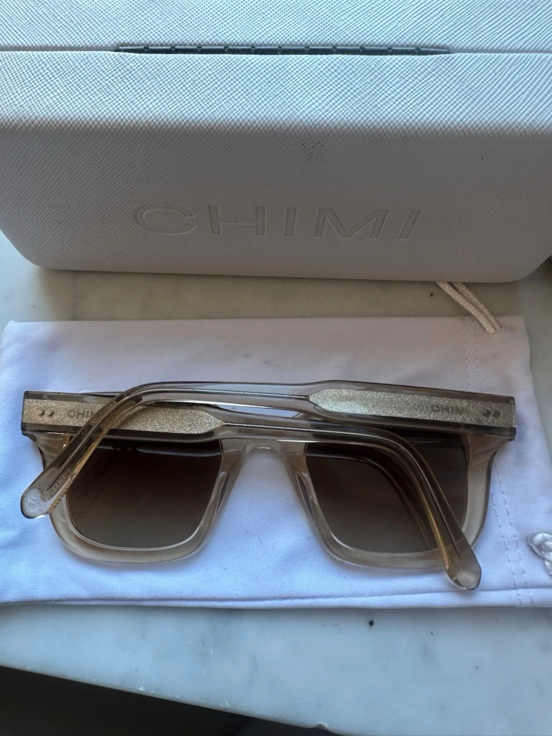 Beige solglasögon från Chimi (04) - 1