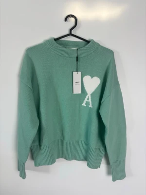 Mintgrön stickad tröja från Ami - Storlek: S | Skickar snabbt | Helt oanvänd