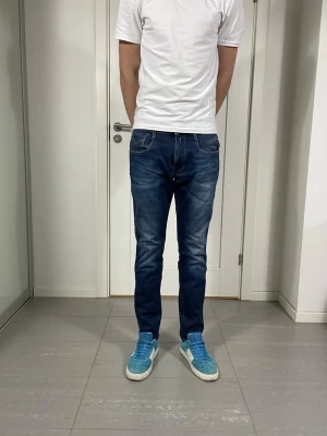 Replay Anbass Hyperflex Jeans  - Säljer nu dessa Replay Anbass Hyperflex jeans, W33 o L30, skriv för fler bilder/frågor🙌🏼