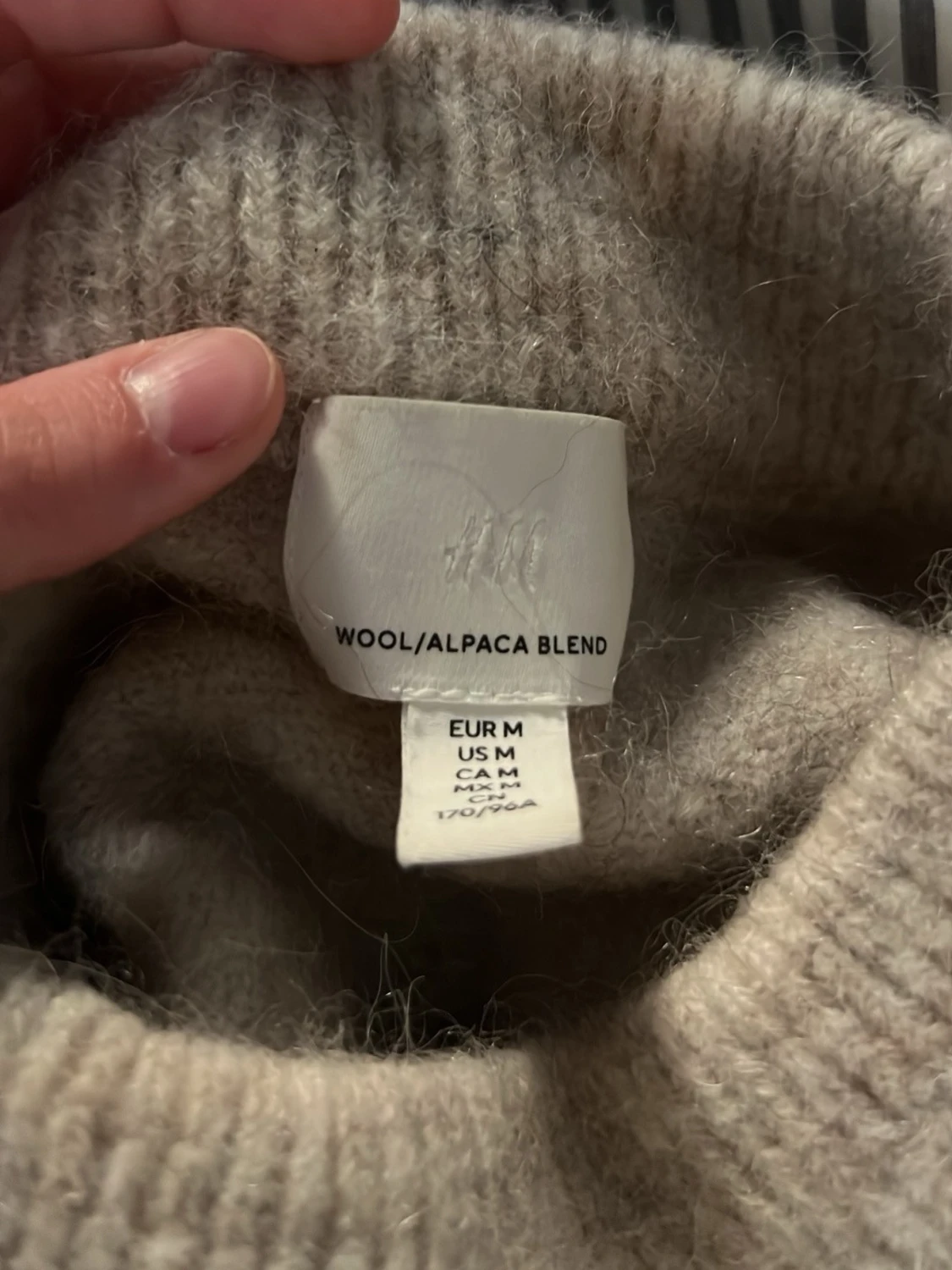 Beige stickad tröja i ullmix - 2