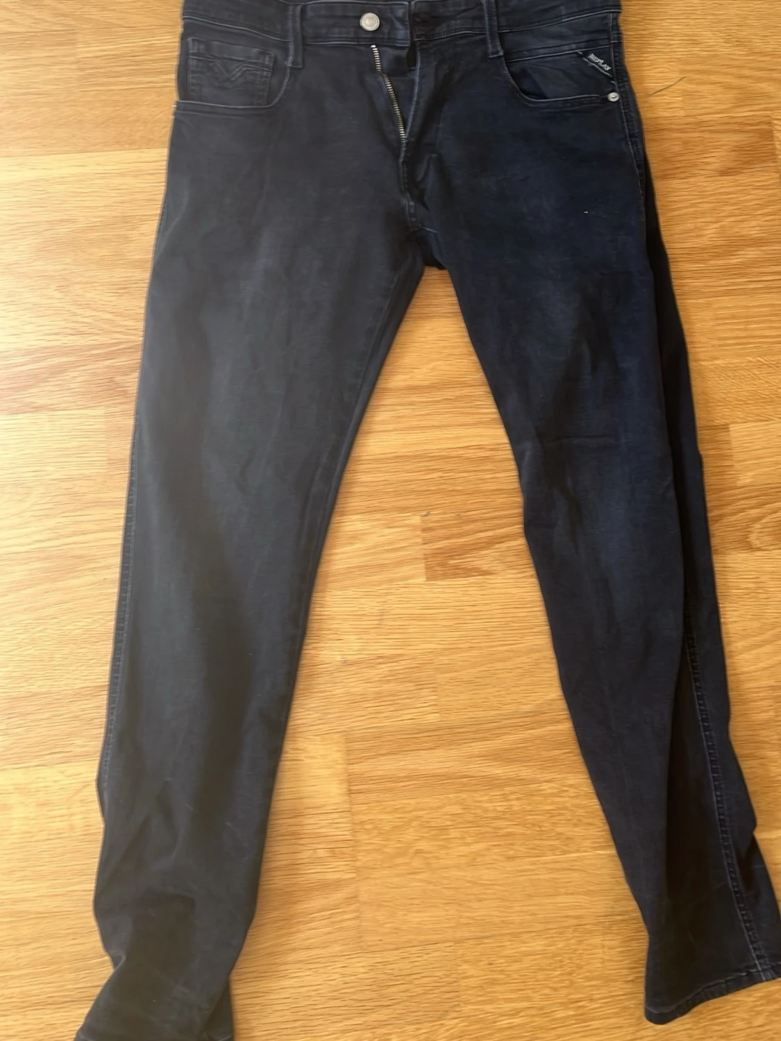 Mörkblå slim fit jeans Runaway