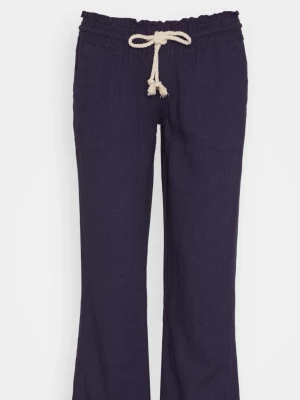 Mörkblå roxy linnebyxor  - Säljer ett par nya mörkblå linnebyxor från ROXY💞. Säljer eftersom jag köpte fel storlek. Storlek S!!!