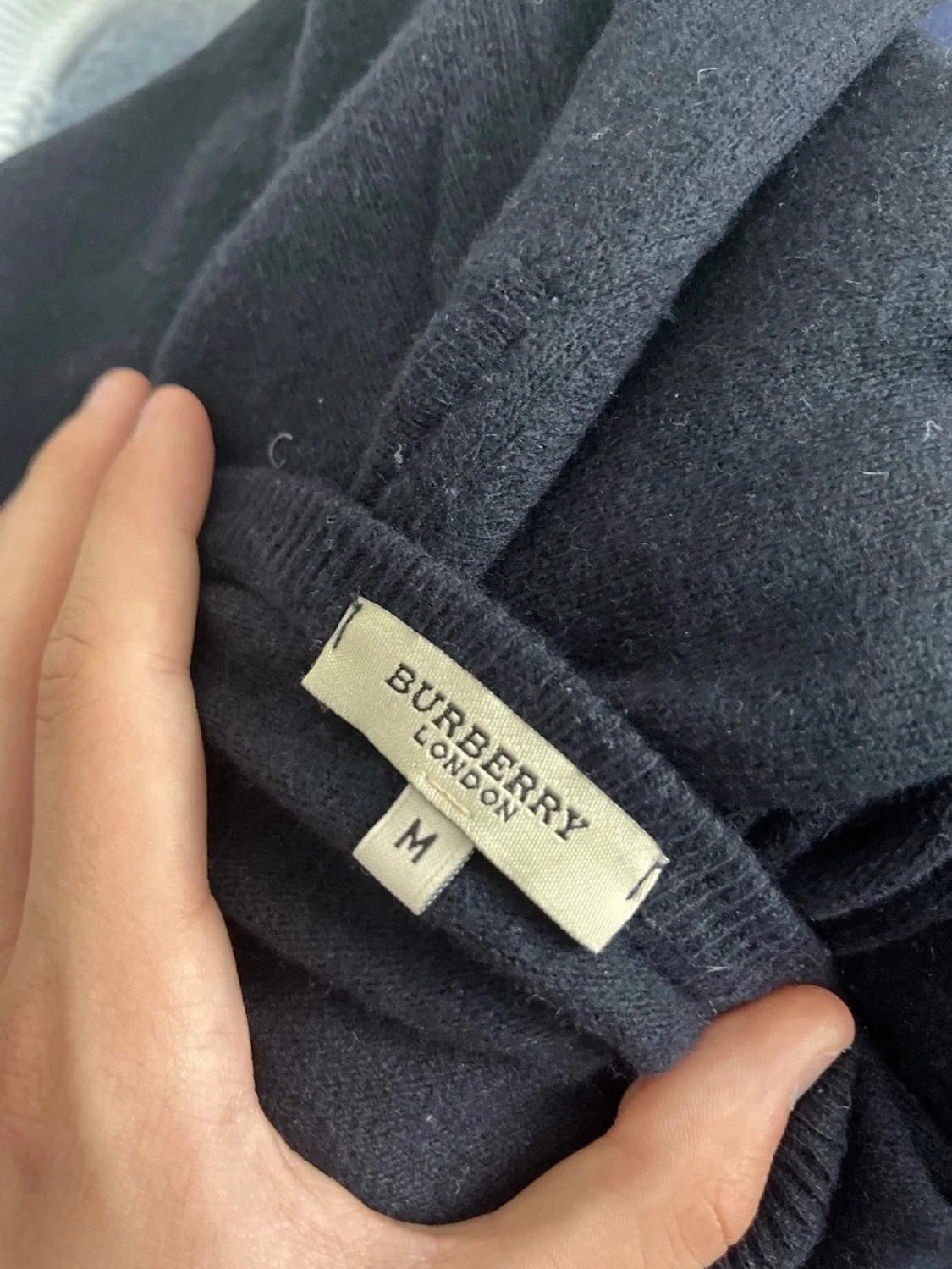 Mörkblå Burberry stickad tröja - 2