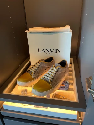 Lanvin sneakers - Lanvin | storlek 43 | Mycket bra skick, lite använda | OG ingår INTE! | Bara att höra av dig vid funderingar👑|