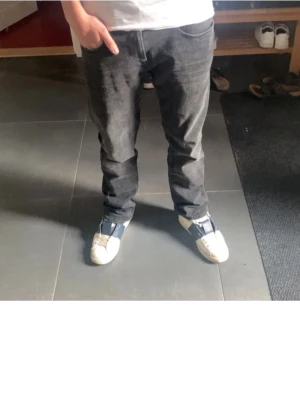 Valentino opens - Säljer nu mina valentino opens då det inte passar mig längre. Använda men är fortfarande i bra skick. På bilden är de smutsiga, men gör rent dom innan jag skickar. Box medföljer