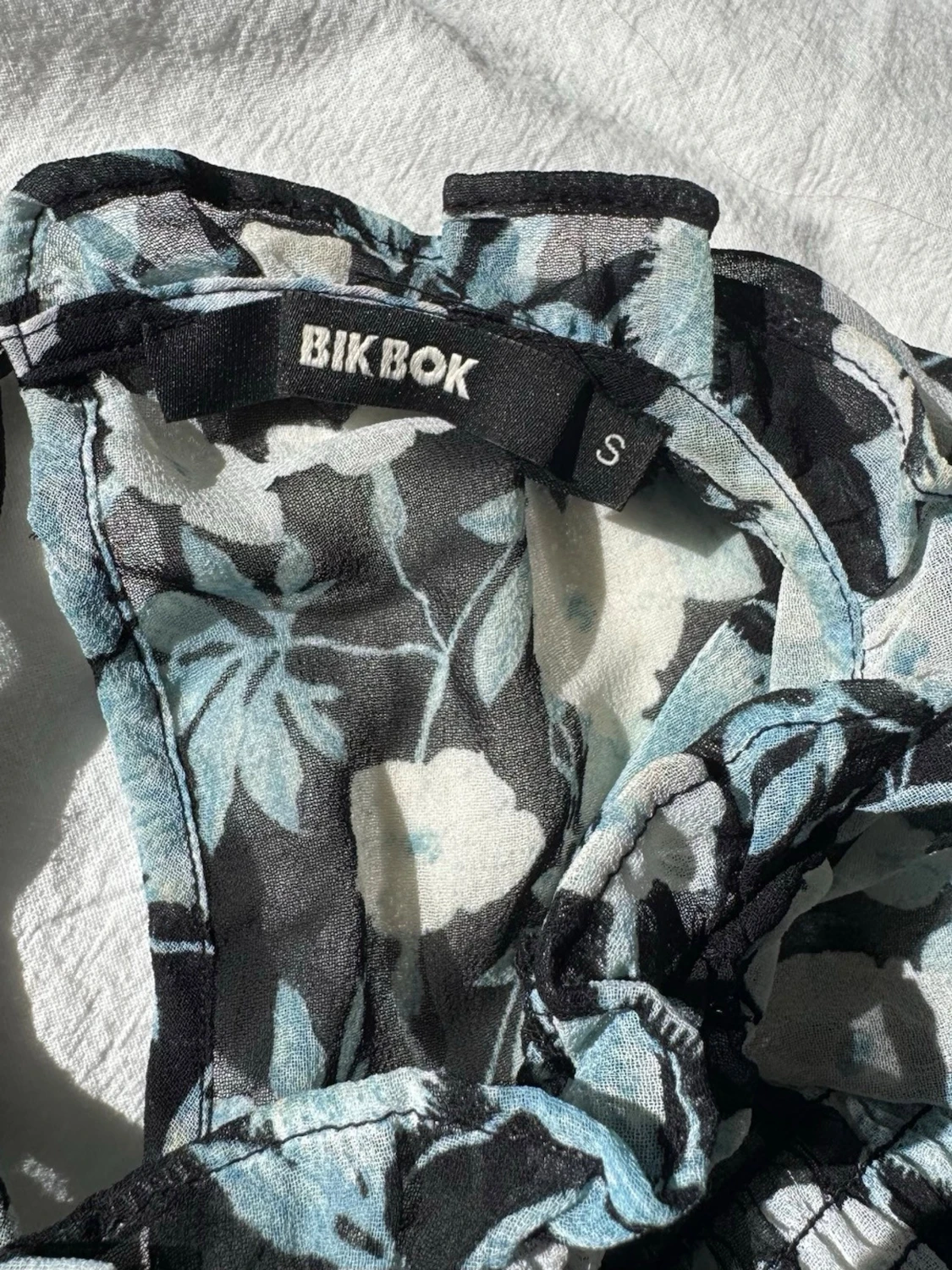 Blommig blus från Bik Bok - 1