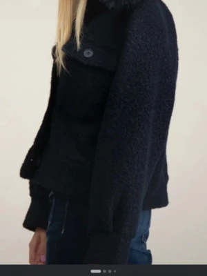 Gina tricot kappa  - Kappa från Gina jätte fin!! Och tror inte den säljs längre 💞skulle säga den är xs-s