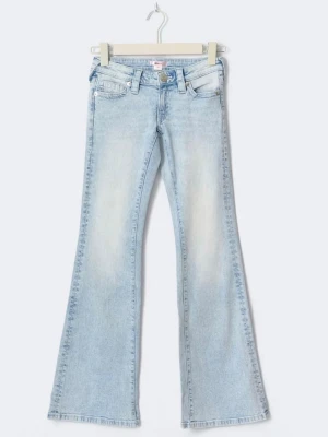 Jätte Lågmidjade jeans  - Aldrig använda, jag är 160 och de är perfekt i längden. Kostar 400 nya säljer för 280