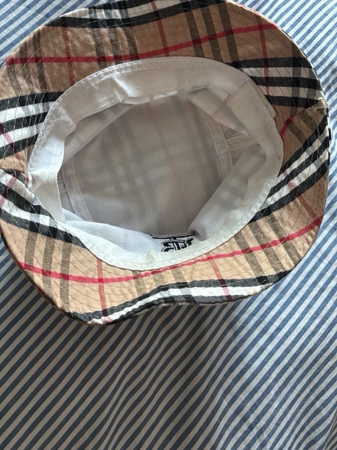  bucket hat  - 1