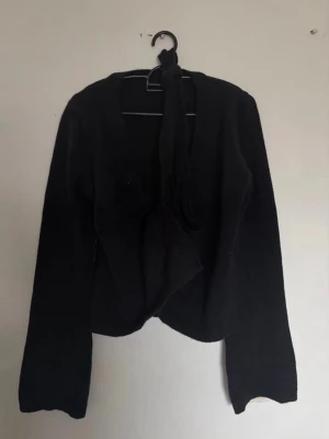 Ny kofta ifrån shein - Aldrig använd köpt för 199 kr