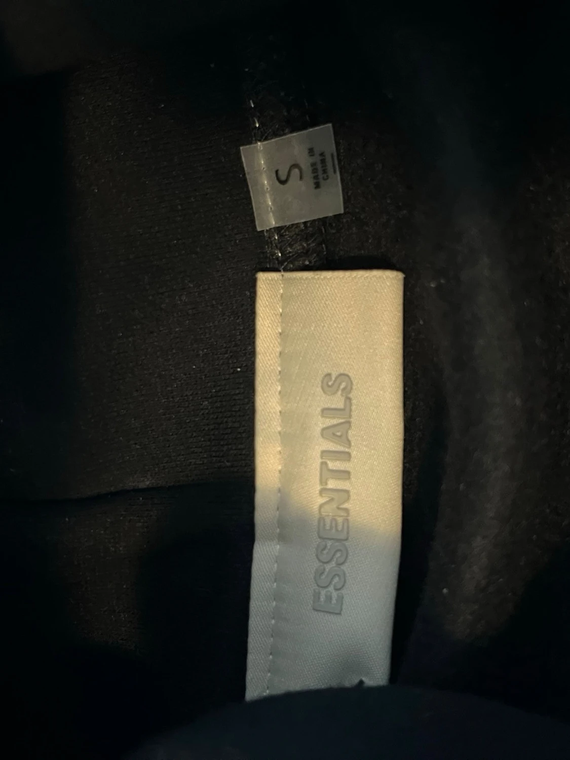 Svart Essentials Fear of God hoodie - 4