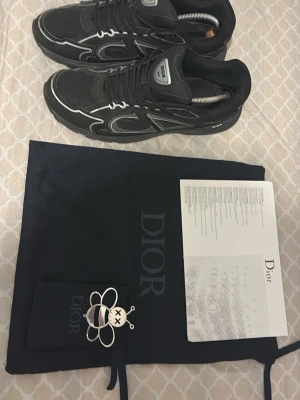 Svarta skor - Svarta sneakers som är perfekta för alla tillfällen 