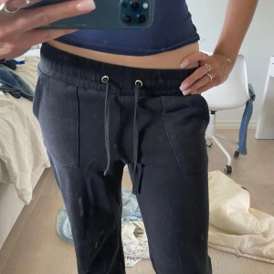 Mjukisbyxor - Midjemått rakt över: 39 cm🩷