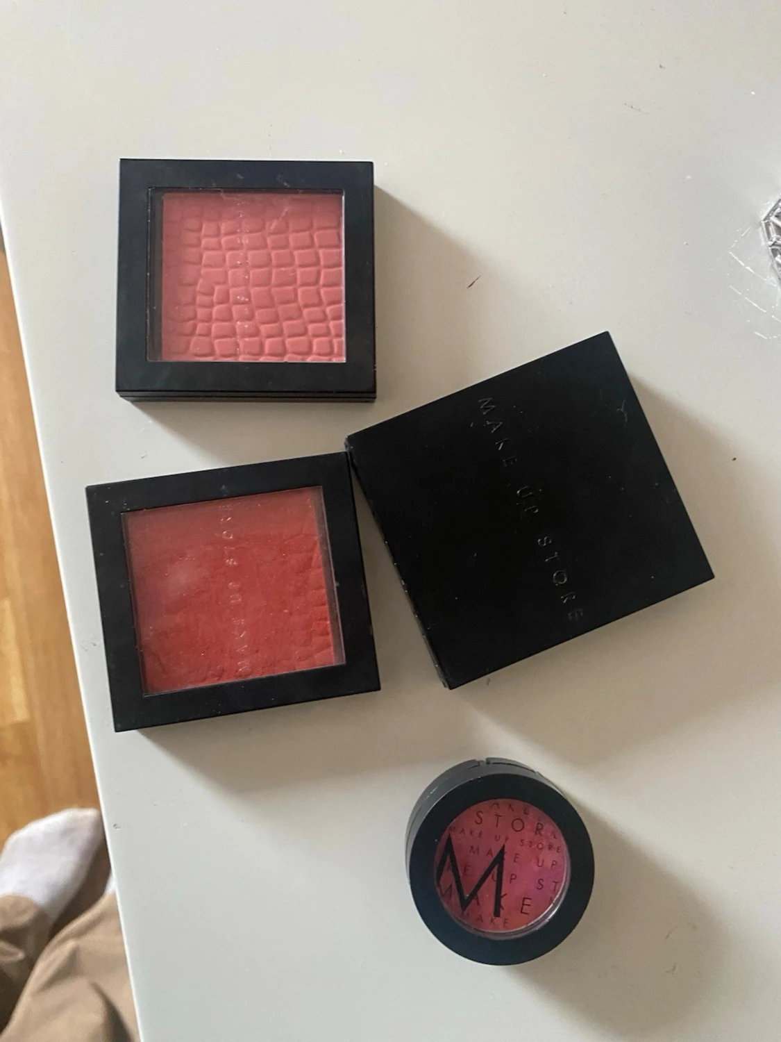 Rouge i korall och rosa från Make Up Store