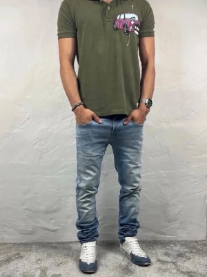 Replay jeans  - Ett par riktigt snygga jeans från Replay i storlek W28 L32 i modellen Anbbas 