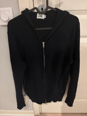 Kashmir zip hoodie - Inga defekter, väldigt bra skick, kom pm vid frågor