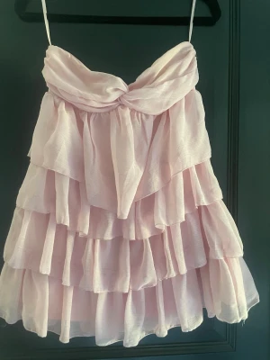 Rosa sommarklänning💕 - Säljer denna super fina sommarklänning! säljer då jag inte har använding av den