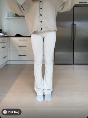 Ribbade yoga pants  - Säljer dessa ribbade yoga pants perfekt för allting och superskööönnaa!!!!