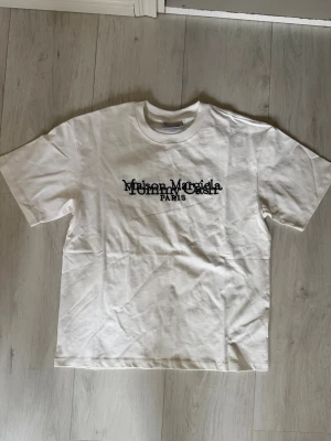 Maison Margiela white t shirt - Size is M, true to size Just as new, never worn. Feel free to ask questions
