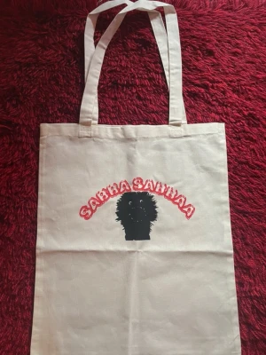 Höjdarna match  - Höjdarnas skudd ”Sabba sabba” totebag 🖤 För dig som vill vara unik! Tvätta i max 40 grader. 