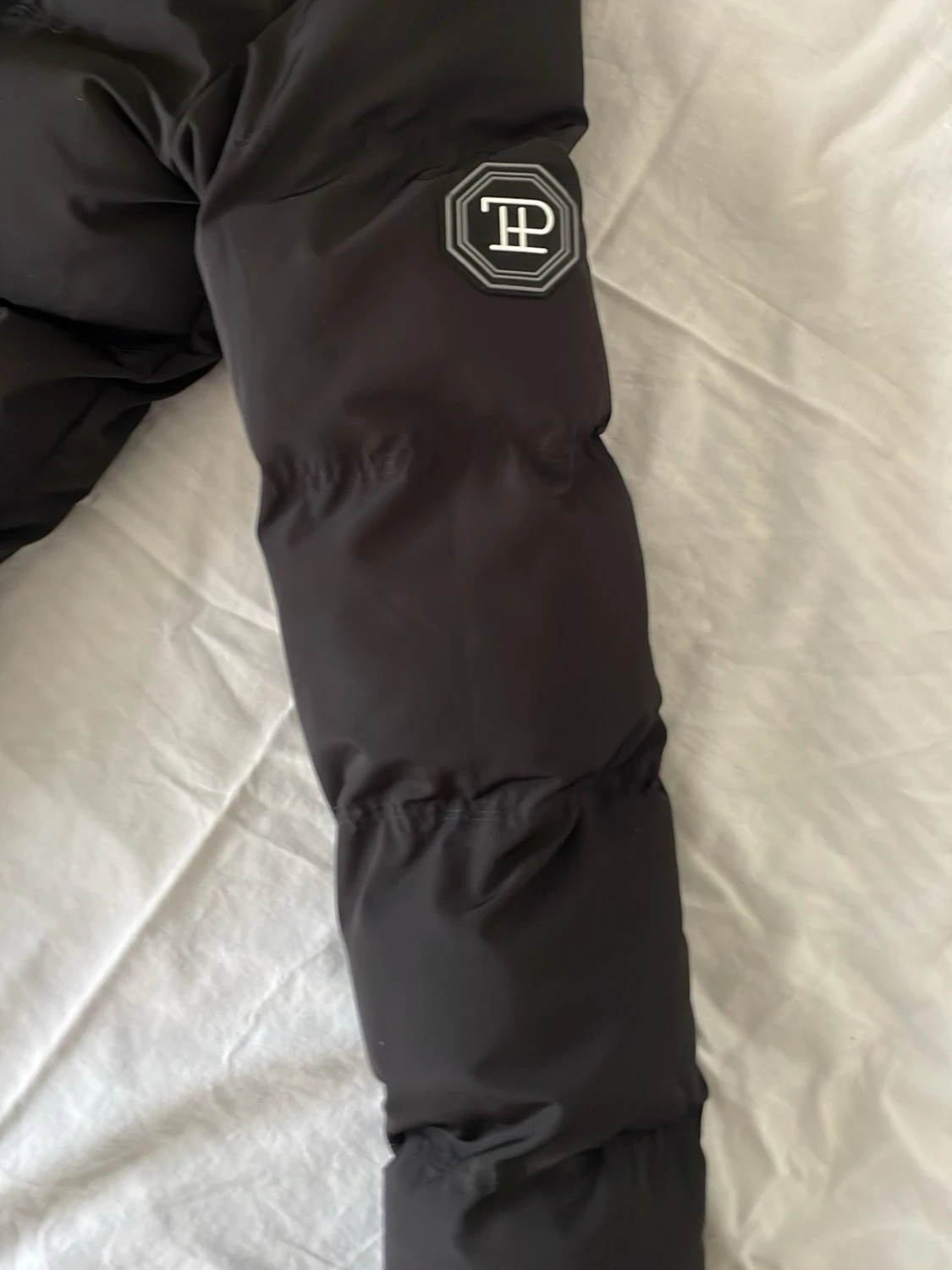 Svart parkas från TPDY  - 3