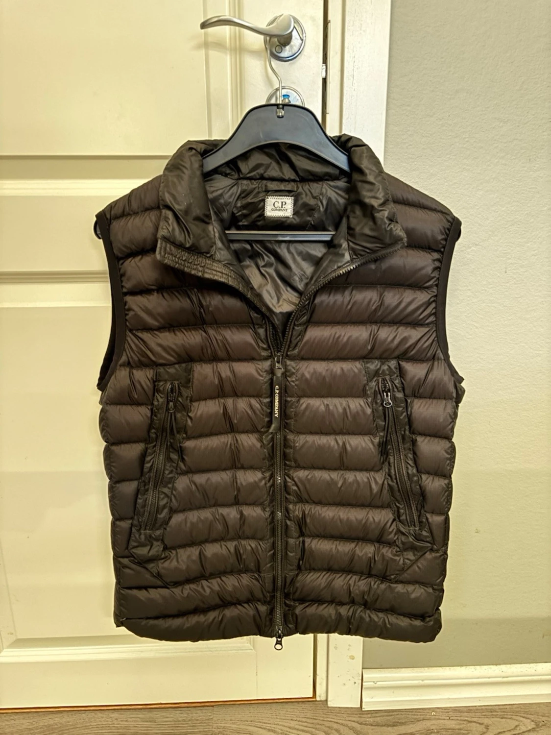Svart dunväst från C.P Company