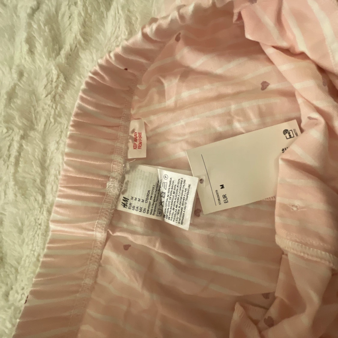 Rosa pyjamasbyxor med hjärtmönster - 3