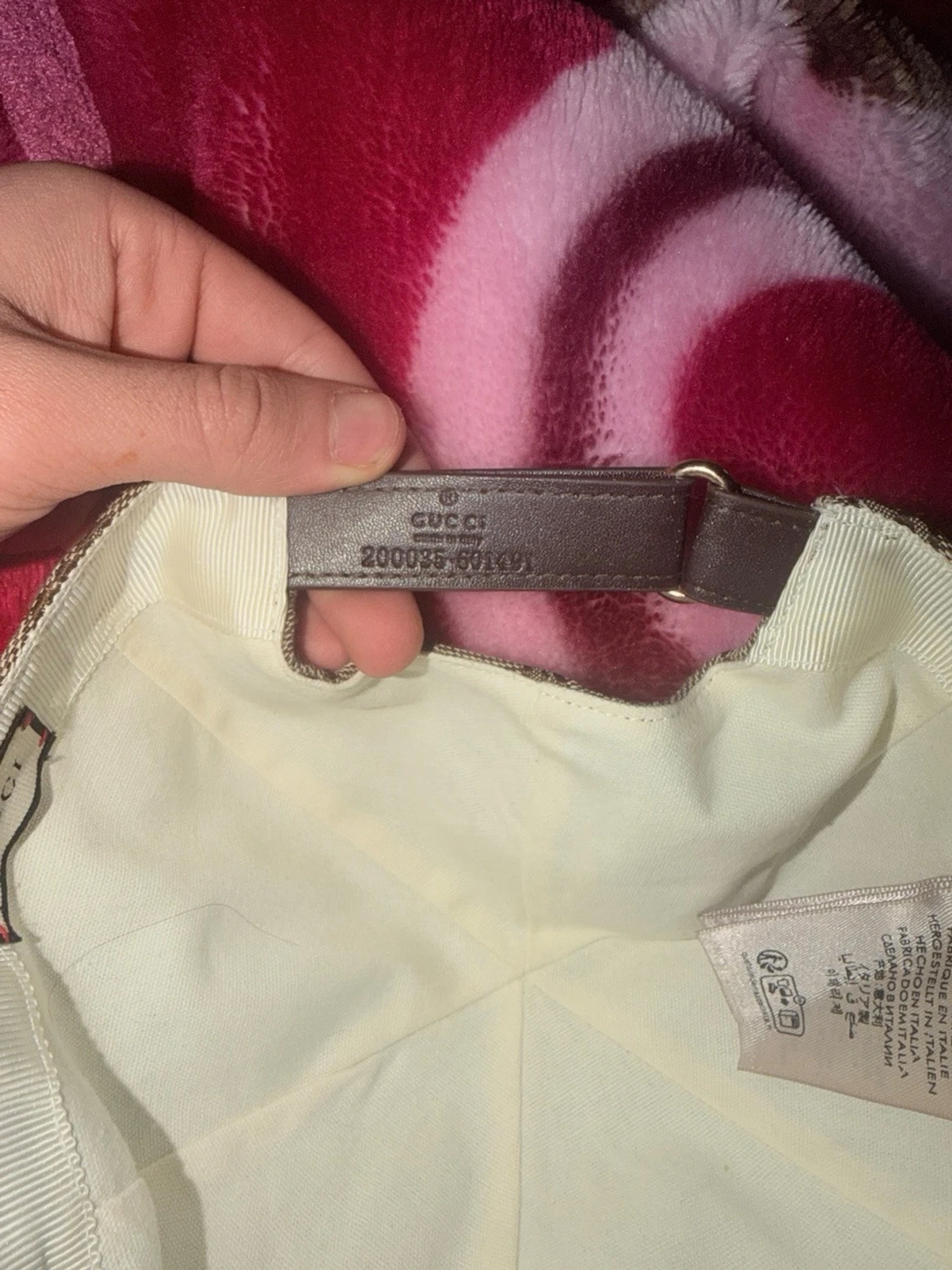 Gucci beige keps med GG-mönster - 4